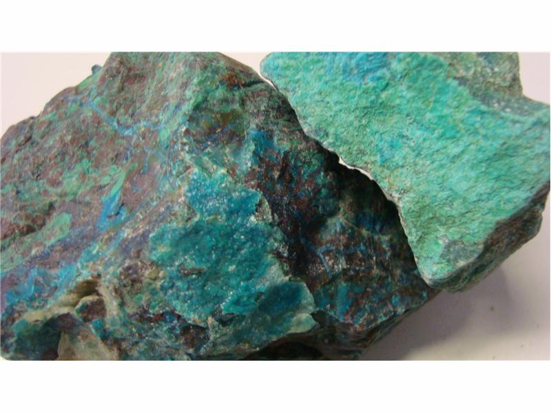 5227_art-4026-chrysokolla-farge-laturkis-til-gronn-storrelse-pa-bitene-er-100-300-g_20160627132601416.jpg